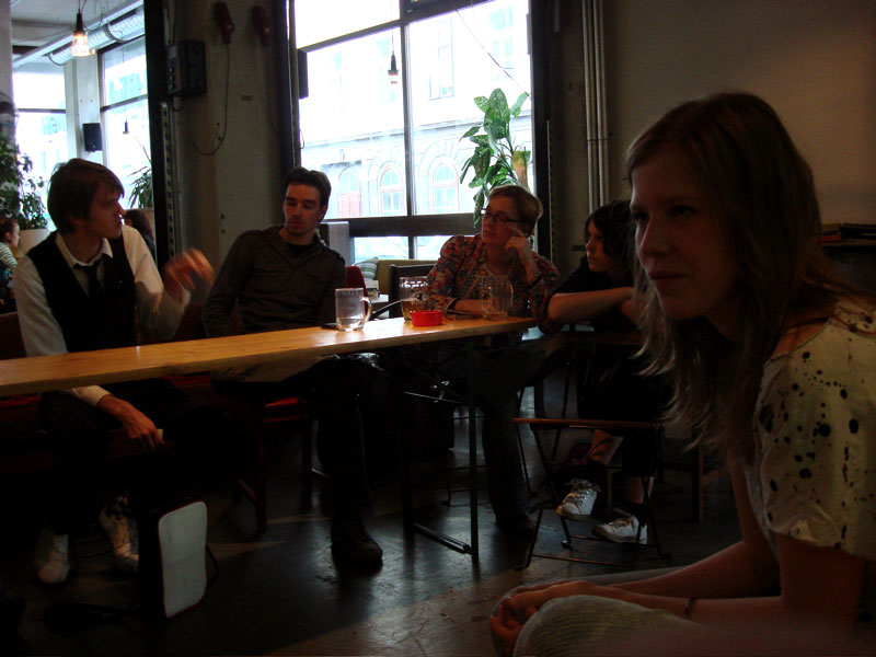 FashionblogerInnen-Treffen im werkzeugH am 9.5.08 FashionblogerInnen-Treffen im werkzeugH am 9.5.08