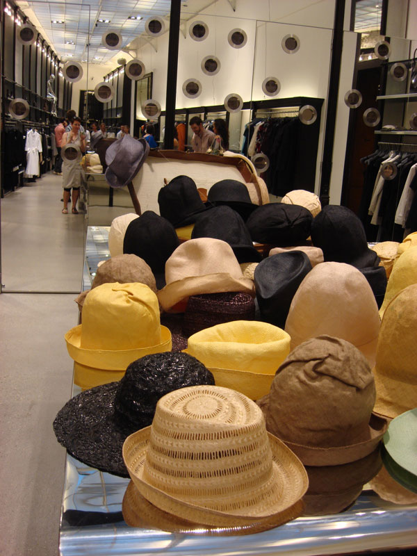 Hüte von Reinhard Plank bei Chegini Hüte von Reinhard Plank bei Chegini