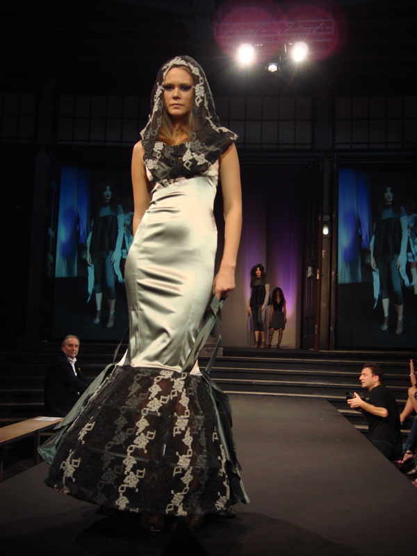 3. Jahrgang, Beispiel zum Thema: e-motion 3. Jahrgang, Beispiel zum Thema: e-motion