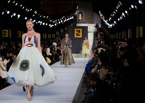 Fendi, Spring Summer 2008, Fashionshow auf der Chinesischen Mauer Fendi, Spring Summer 2008, Fashionshow auf der Chinesischen Mauer