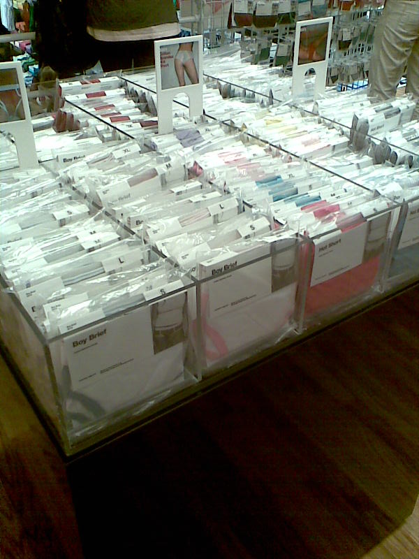 American Apparel, Wien, Mariahilferstraße 22-24