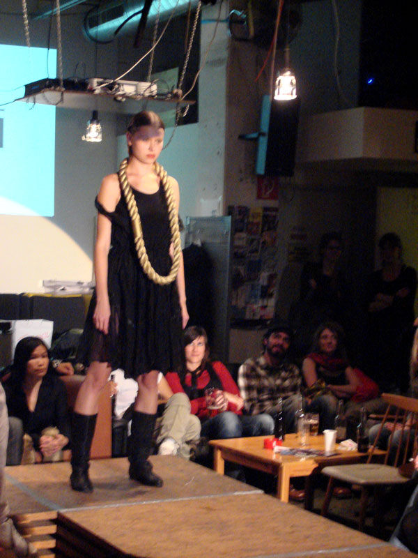 Mode: Edith A'Gay, Schmuck: AND_i