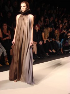 Elfenkleid: Kollektion "Federnball" Elfenkleid: Kollektion "Federnball"