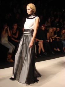 Elfenkleid: Kollektion "Federnball" Elfenkleid: Kollektion "Federnball"