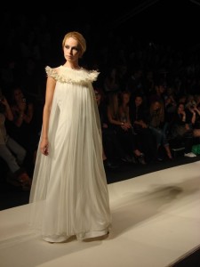 Elfenkleid: Kollektion "Federnball" Elfenkleid: Kollektion "Federnball"