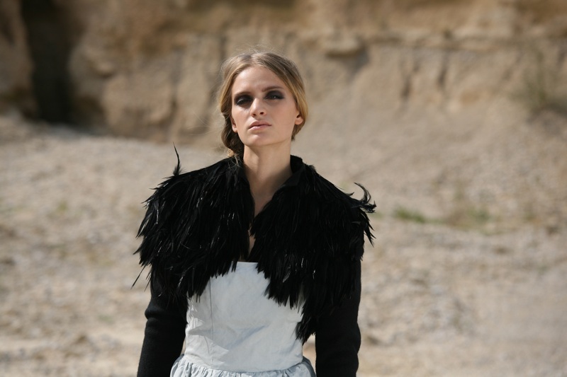 Elfenkleid: Kollektion Federnball 2009, Foto: Michael Dürr Elfenkleid: Kollektion Federnball 2009, Foto: Michael Dürr