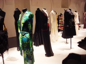 Pret a porter von Versace und Moschino Pret a porter von Versace und Moschino