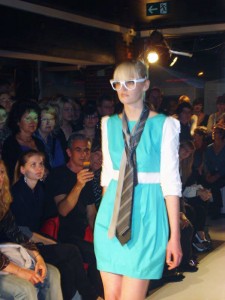 Fashionshow "Querschnitt", Modekolleg Herbsstraße, 2010, Modell von Andrea Seidl