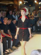 Fashionshow "Querschnitt", Modekolleg Herbsstraße, 2010, Modell von Belinda Wurzer