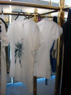 Shirts mit Smock-Illustration, mangelware