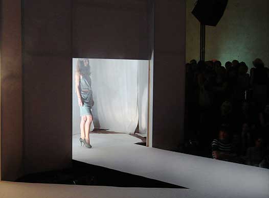 Eröffnungsshow: Anna Aichinger, Resort 2011, departure fashion night 2010