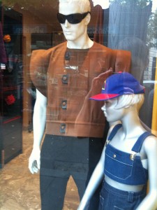 Schaufenster der Boutique Pierre Cardin, August 2010