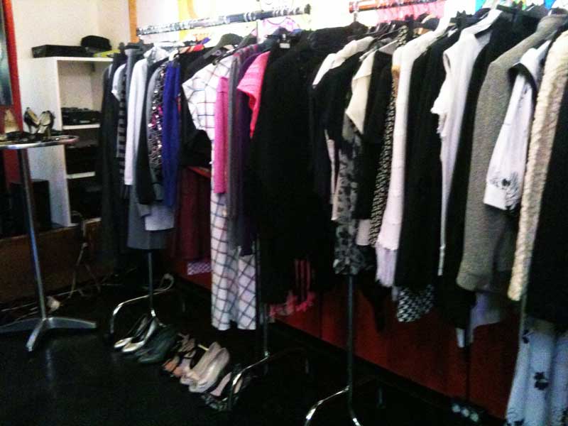 Fräulein Kleidsam im Kulturraum Neruda