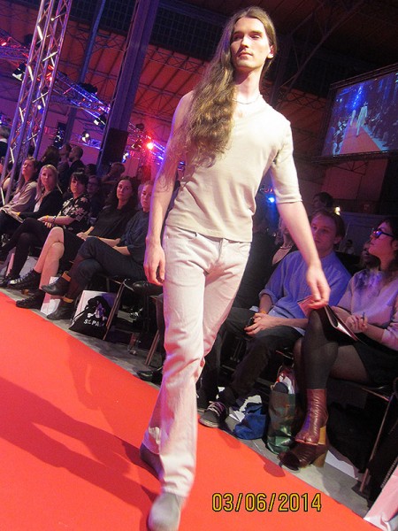 Mario Gamser: 2 m/s and lights are blinding my eyes Mario_Gamser_2msandlightsareblindingmyeyes